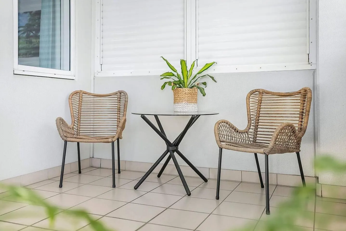'Mcleod Corner' Resort-Style Adjacent Apartments Cairns