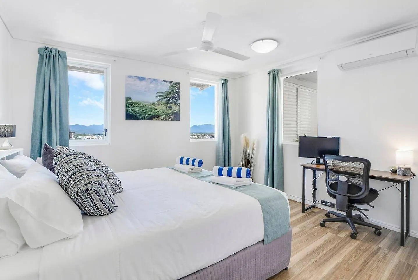 'Mcleod Corner' Resort-Style Adjacent Apartments Cairns